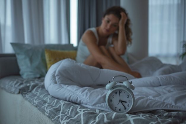 Có những biện pháp giảm căng thẳng và lo lắng để giúp ngủ tốt hơn không?
