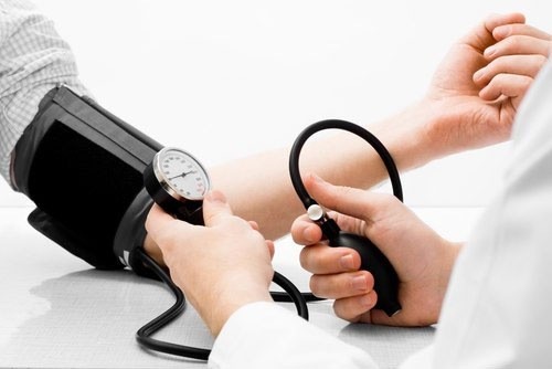Những triệu chứng của tình trạng huyết áp không ổn định?
