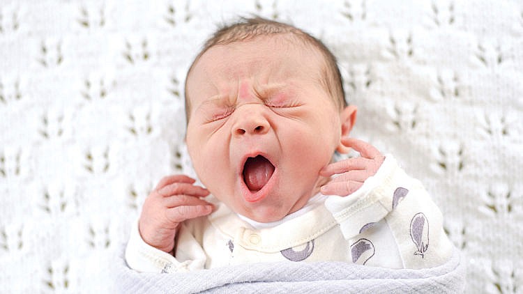Các yếu tố ảnh hưởng lên tần số thở của trẻ sơ sinh