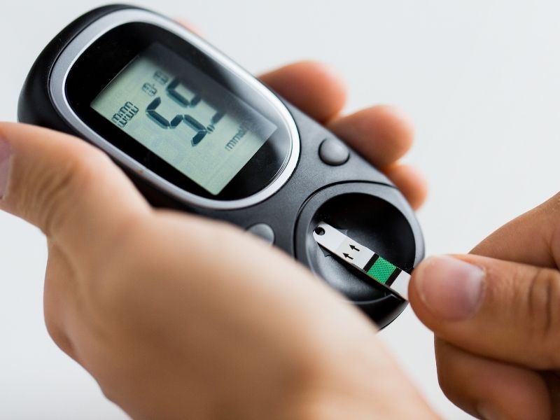 Chỉ số nồng độ glucose trong máu dưới mức bao nhiêu được xem là bình thường sau khi ăn?
