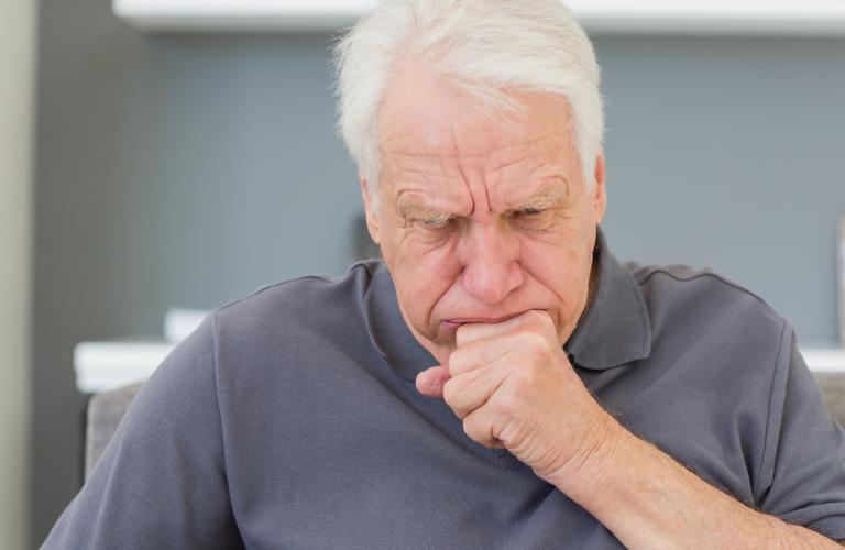 viêm phổi ở người lớn tuổi